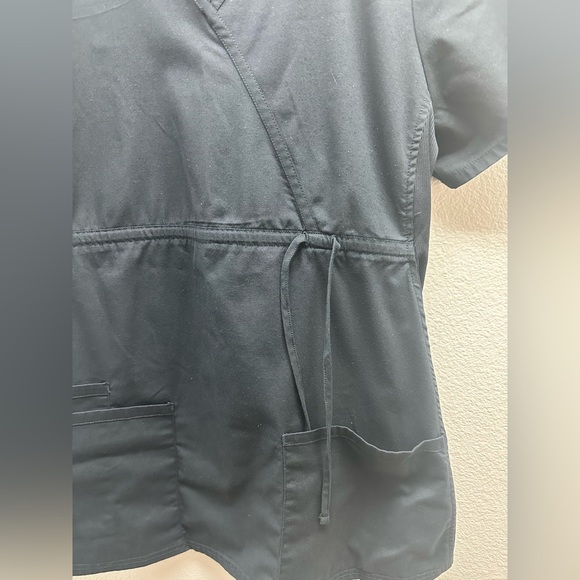 Cherokee Women's Black Maternity Top - Picture 3 of 4